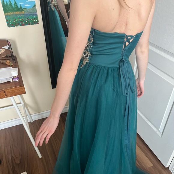 LAURA prom dress Green gold and pearl (brand new, worn once, freshly drycleaned) - Picture 7 of 10